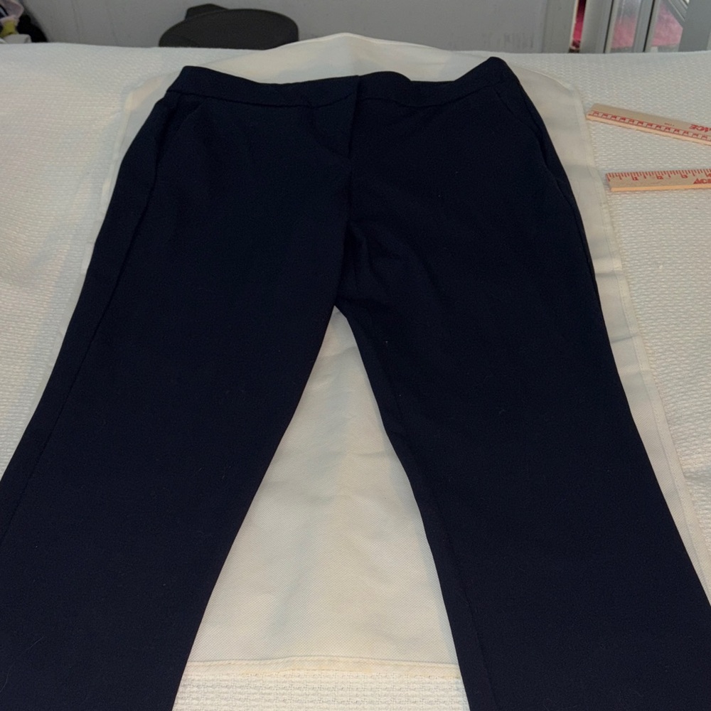 MAISON d’ AMELIR Navy Straight-Leg Pants size 4